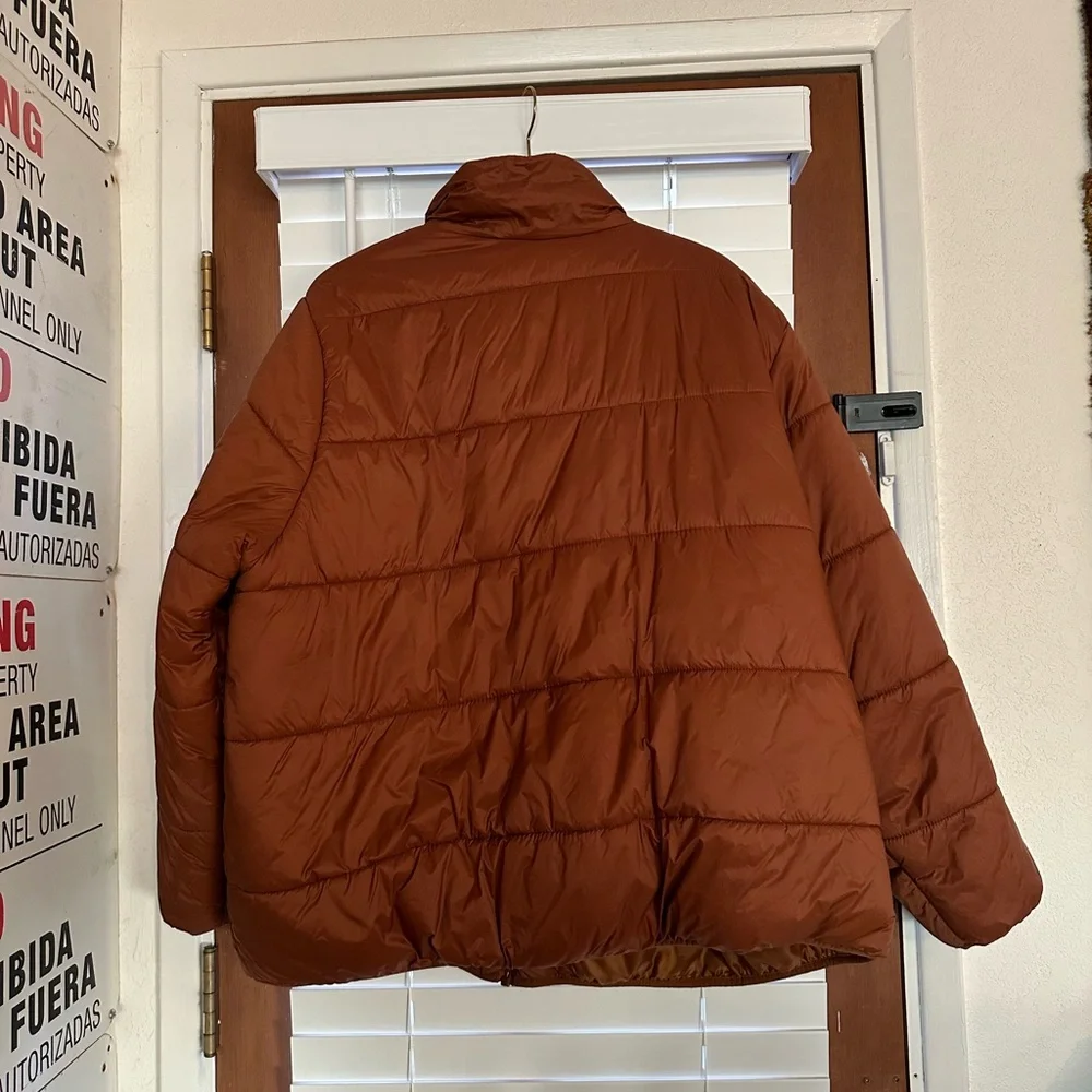 Universal Thread Puffer Coat - Picture 2 of 4